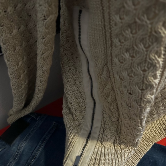 Melanie Lyne  longline cable knit with zip sides - Picture 4 of 9